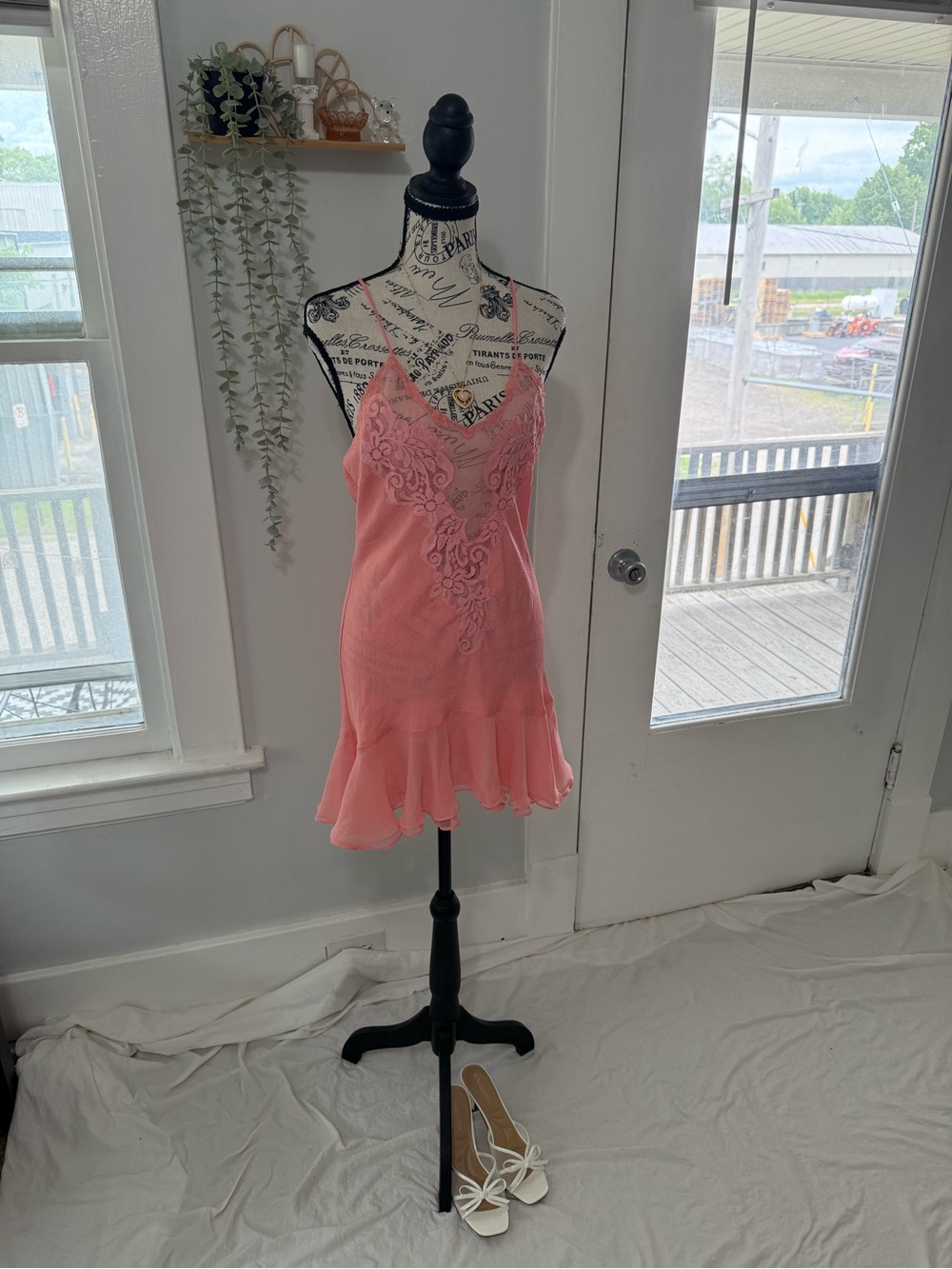 Victoria's Secret Y2K Vintage Gold Label Coral Pink Slip with Lace Trim